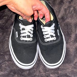 LIKE NEW/BARELY USED Black Vans